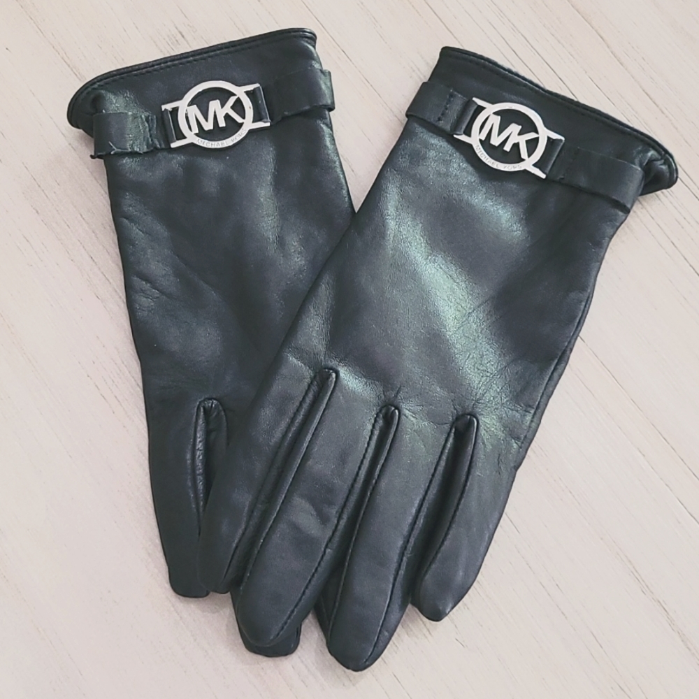 Michael Kors Black Leather Gloves Medium